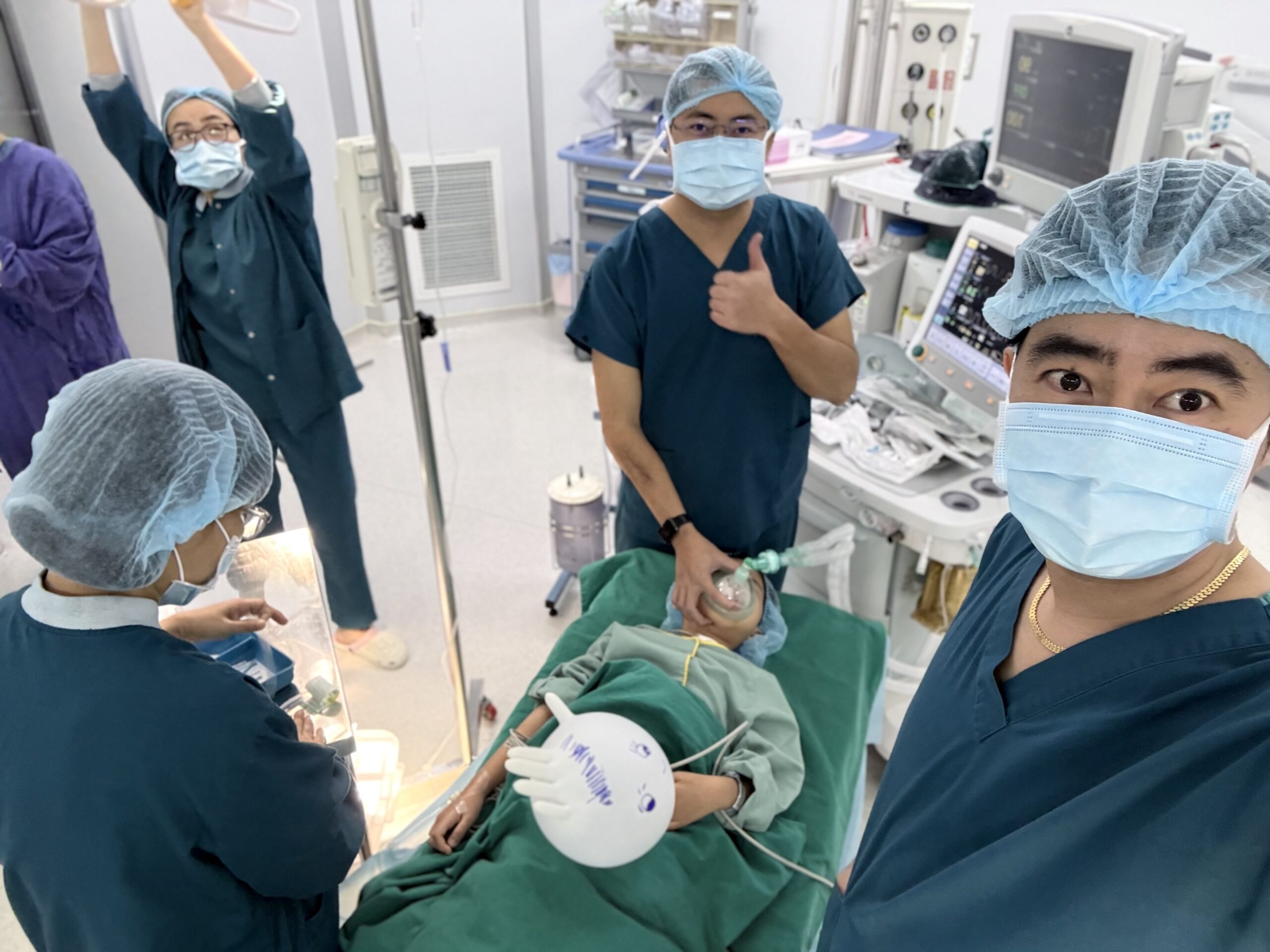 1000+ ca cắt amidan thành công: Chia sẻ từ bác sĩ Đức Nha Trang